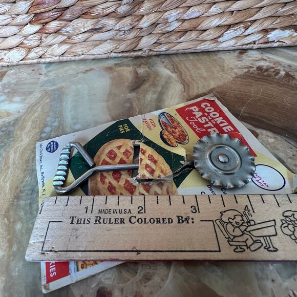 Cookie & Pastry Tool: 1959 - Picture 5 of 5